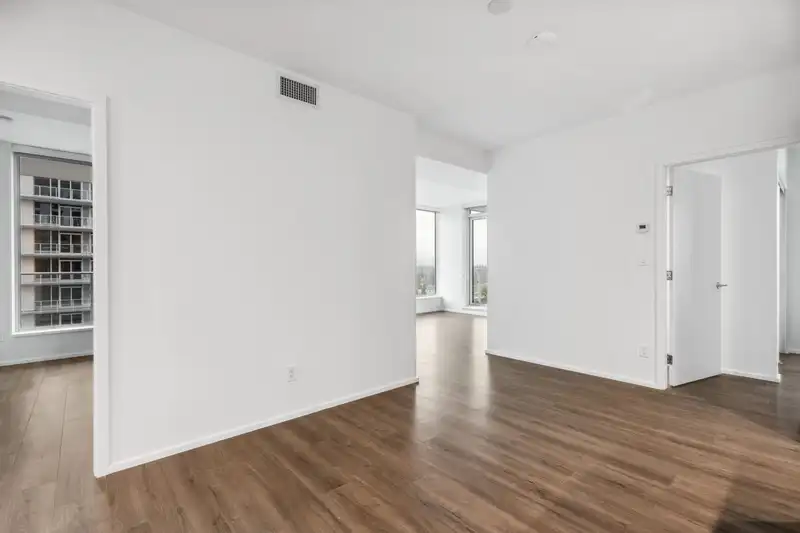 4505 3833 EVERGREEN PLACE - photo 3 of 37