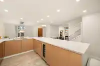 595 BEACH CRESCENT - thumbnail 17