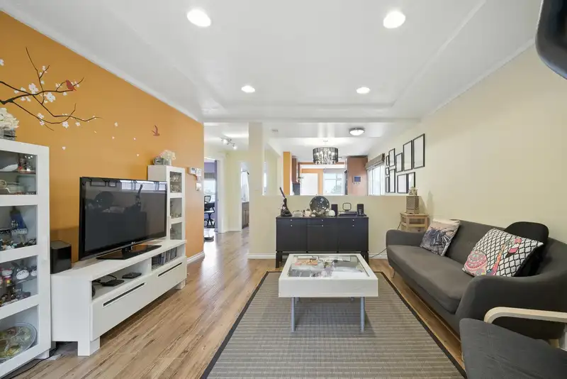 966 E 64TH AVENUE - photo 4 of 37