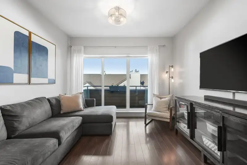406 5811 177B STREET - photo 3 of 32
