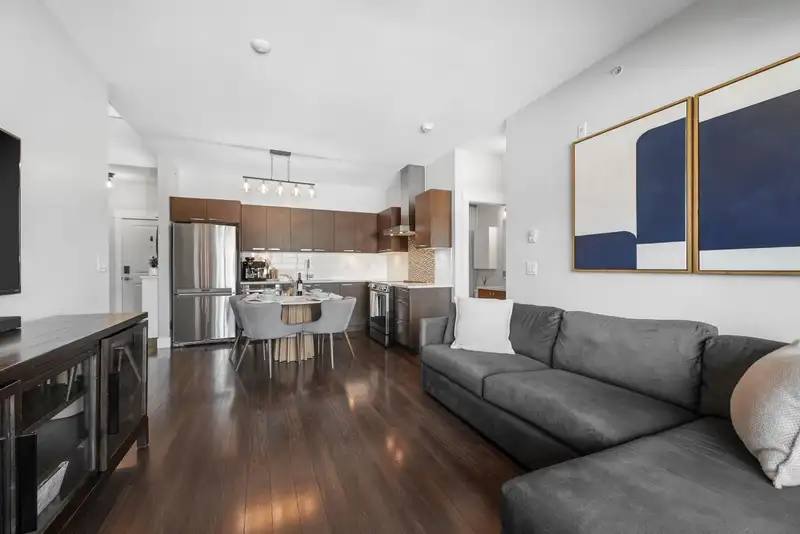 406 5811 177B STREET - photo 4 of 32