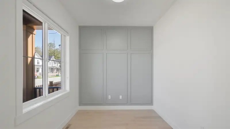 20512 76 AVENUE - photo 4 of 39