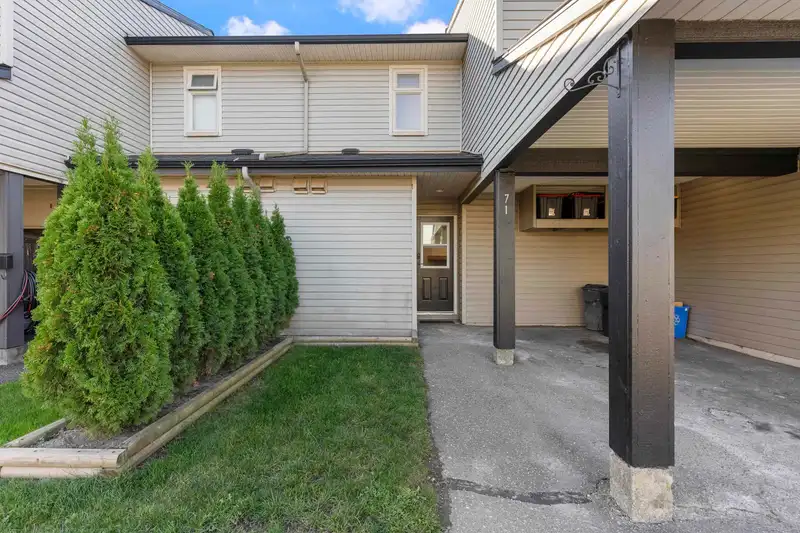 71 27456 32 AVENUE - photo 3 of 33