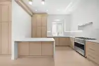 1 6461 E PRINCE EDWARD STREET - thumbnail 2