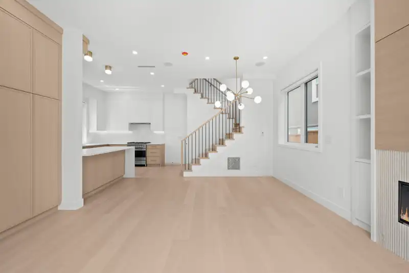 1 6461 E PRINCE EDWARD STREET - photo 4 of 28