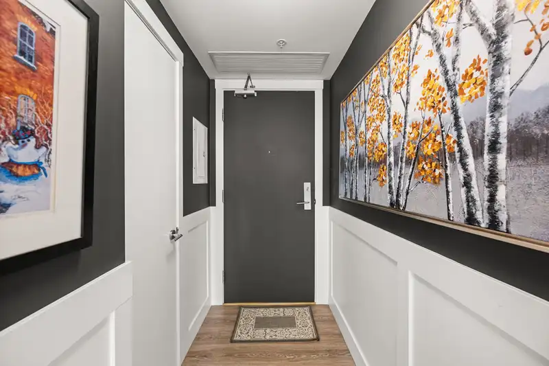 604 15152 RUSSELL AVENUE - photo 4 of 39