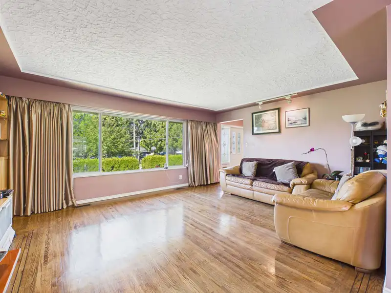 2336 KENSINGTON AVENUE - photo 4 of 28