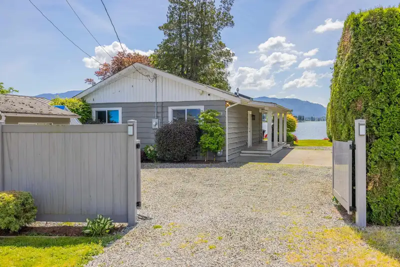 35210 SWARD ROAD - photo 2 of 40