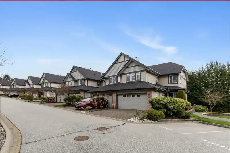 27 1765 PADDOCK DRIVE - photo 4 of 33