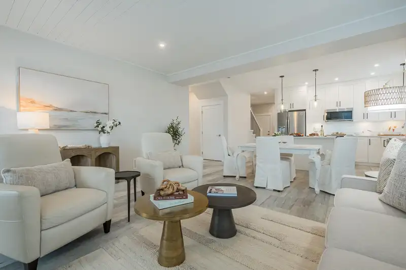 98 6211 CHILLIWACK RIVER ROAD - photo 1 of 31