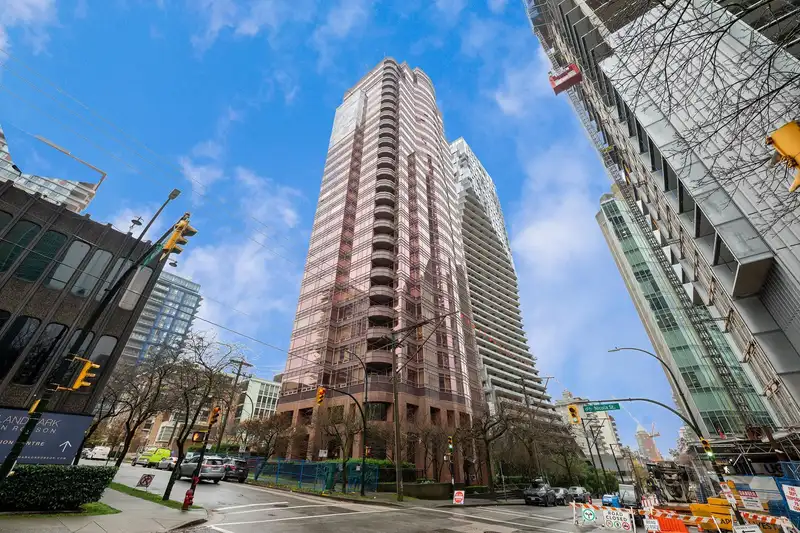 18A 1500 ALBERNI STREET - photo 1 of 24
