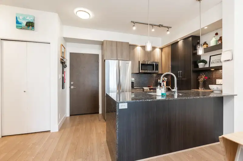 B208 20211 66TH AVENUE - photo 3 of 35