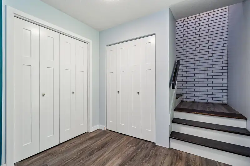 5460 INTERPROVINCIAL HIGHWAY - photo 4 of 40