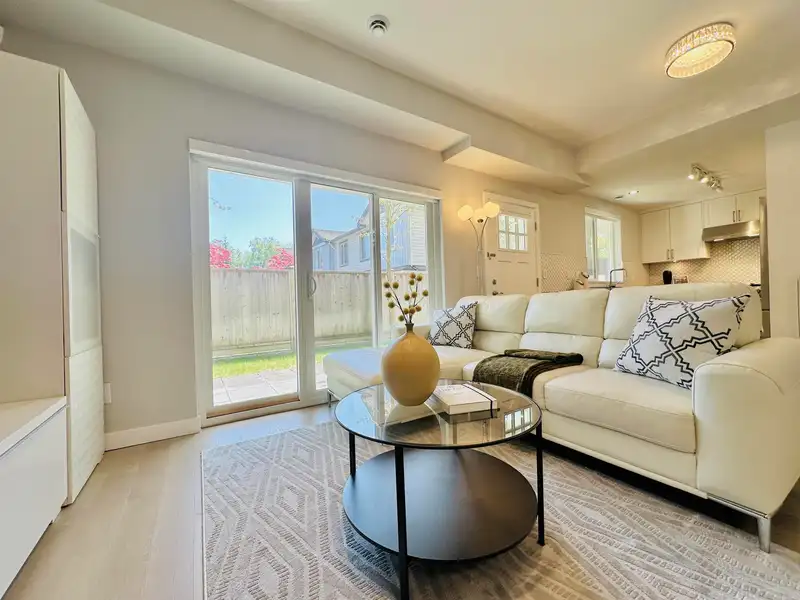 32 7180 LECHOW STREET - photo 3 of 22