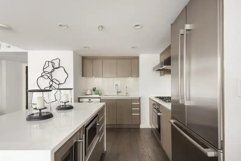 1803 1009 HARWOOD STREET - photo 4 of 31
