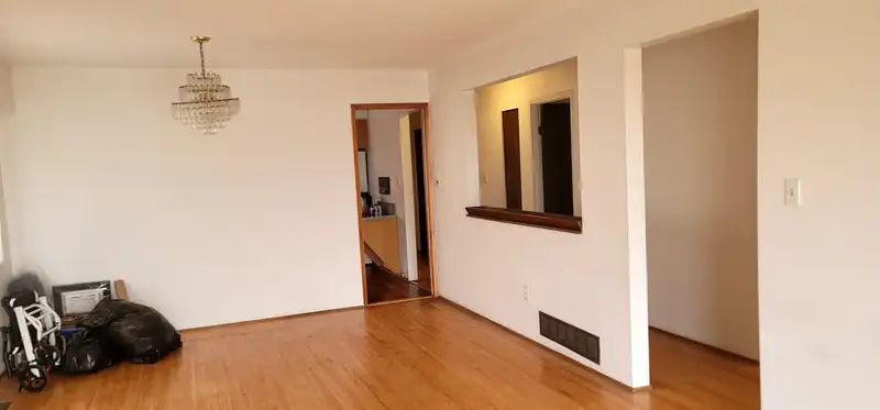 549 RENFREW STREET - photo 3 of 23