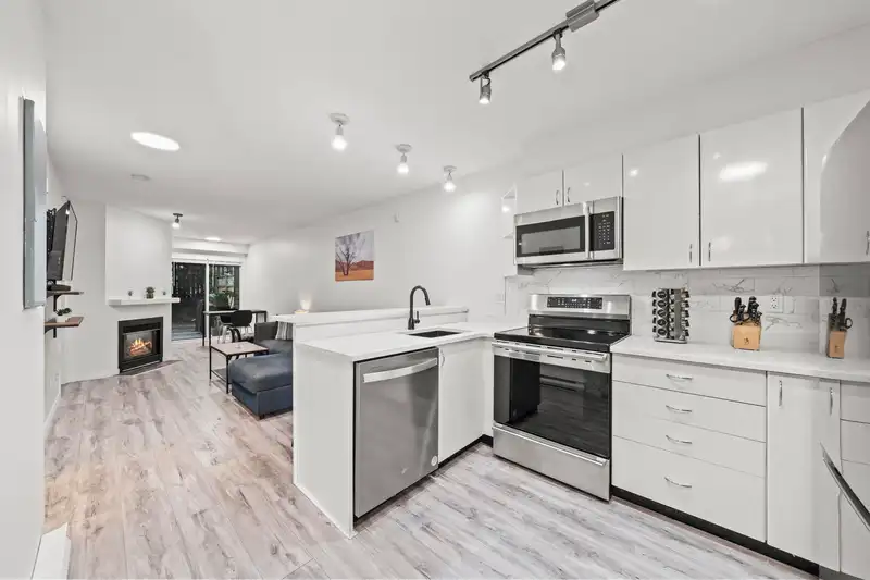 316 528 ROCHESTER AVENUE - photo 1 of 29