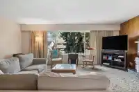 5392 MAPLE CRESCENT - thumbnail 2