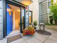 314 1471 HUNTER STREET - thumbnail 2