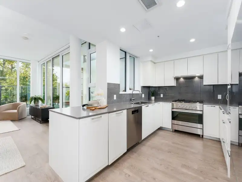 314 1471 HUNTER STREET - photo 4 of 36