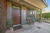 1 3728 THURSTON STREET - thumbnail 3