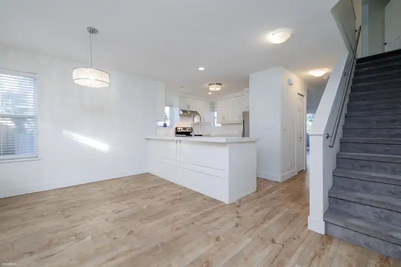 140 SHORELINE CIRCLE - photo 1 of 27