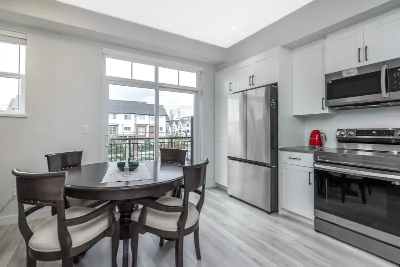 147 20180 84 AVENUE - photo 3 of 30