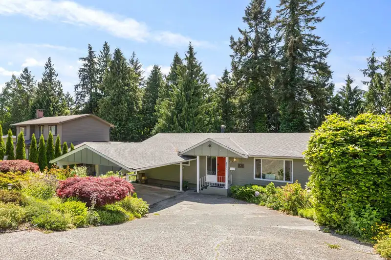 160 HARVARD DRIVE - photo 1 of 31
