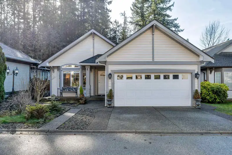 122 BLACKBERRY DRIVE - photo 1 of 38