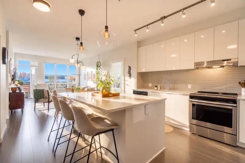 301 31158 WESTRIDGE PLACE - photo 1 of 33
