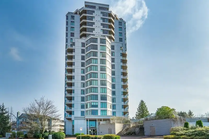 906 13880 101 AVENUE - photo 1 of 14