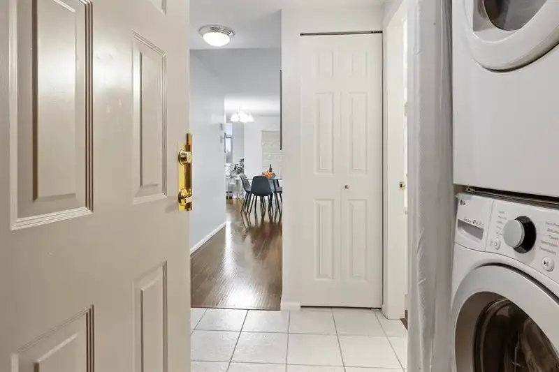906 13880 101 AVENUE - photo 2 of 14