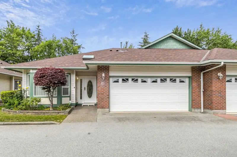 12 18939 65 AVENUE - photo 1 of 25
