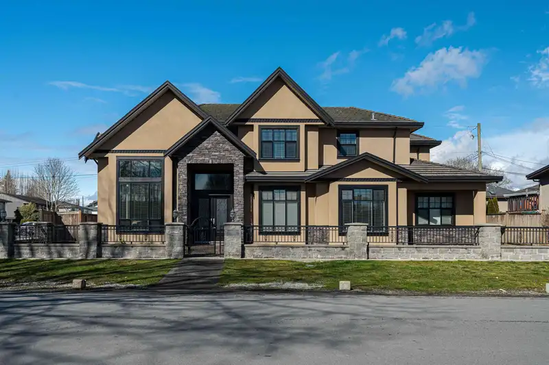 10931 MADDOCKS ROAD - photo 1 of 29