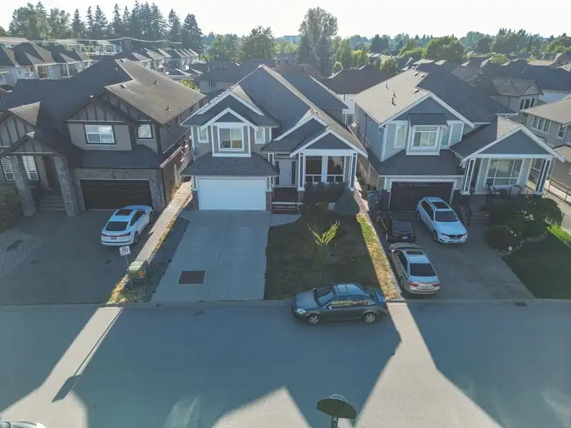 27784 PORTER DRIVE - photo 2 of 35