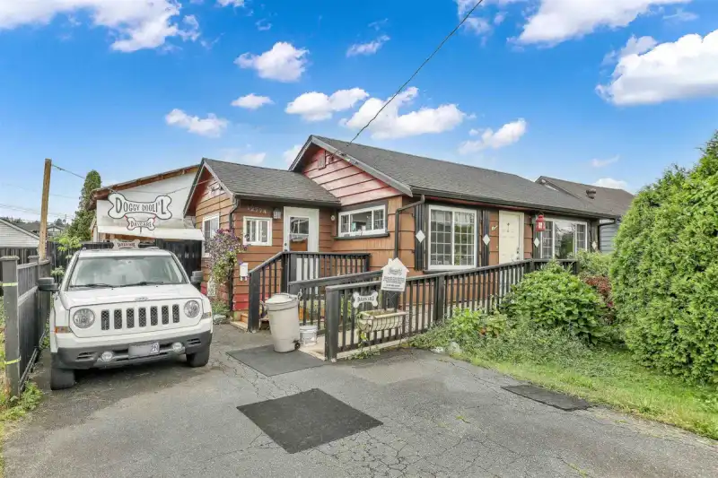 12774 114B AVENUE - photo 1 of 22