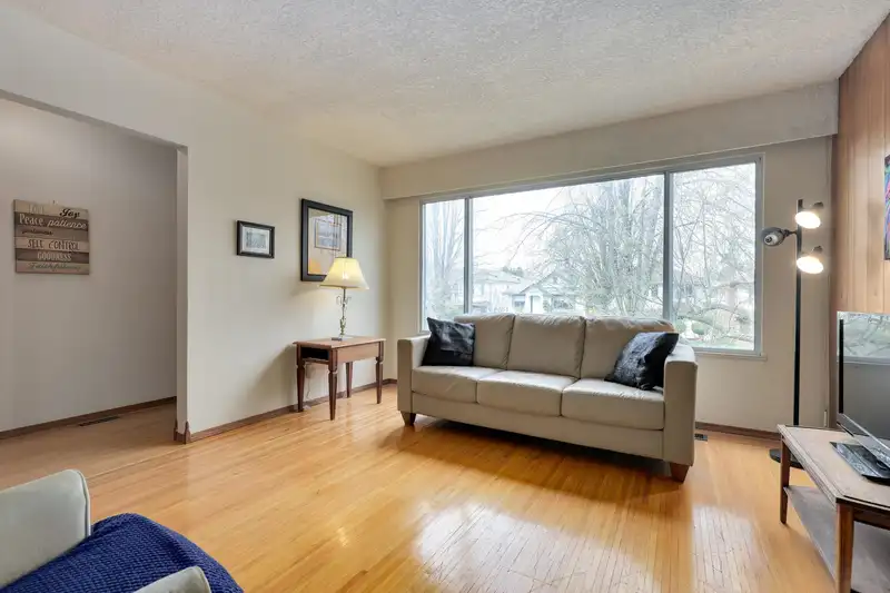 5884 ORMIDALE STREET - photo 2 of 25