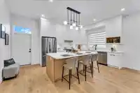 20489 74B AVENUE - thumbnail 10