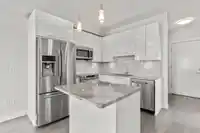 312 20696 EASTLEIGH CRESCENT - thumbnail 3