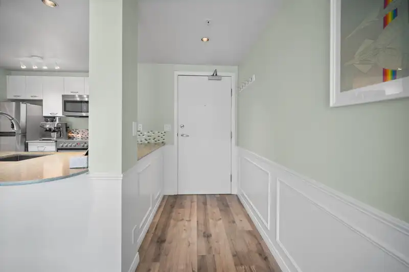 1001 1331 W GEORGIA STREET - photo 2 of 25