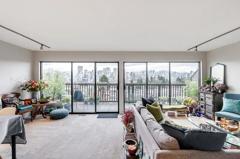 967 W 8TH AVENUE - photo 3 of 34