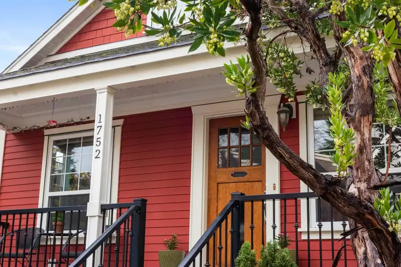 1752 E 4TH AVENUE - photo 2 of 33
