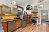 1752 E 4TH AVENUE - thumbnail 11