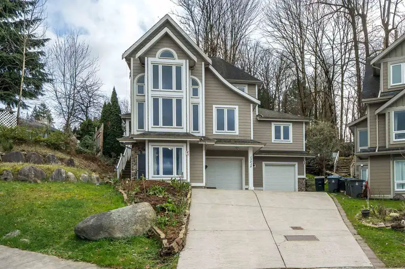13838 116 AVENUE - photo 2 of 31