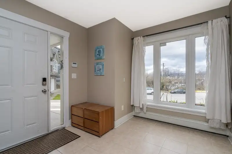 13838 116 AVENUE - photo 3 of 31