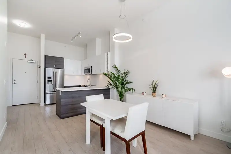 401 13919 FRASER HIGHWAY - photo 1 of 31