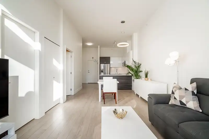 401 13919 FRASER HIGHWAY - photo 4 of 31