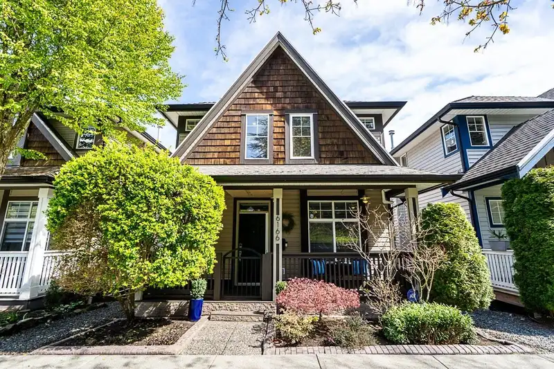 6166 150 STREET - photo 3 of 38