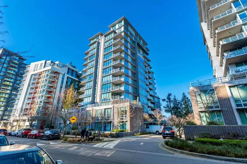 1006 9060 UNIVERSITY CRESCENT - photo 1 of 40