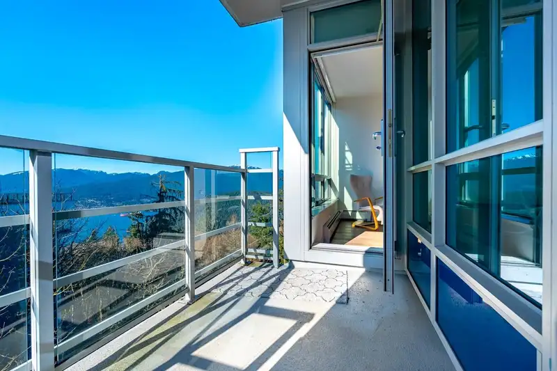 1006 9060 UNIVERSITY CRESCENT - photo 3 of 40